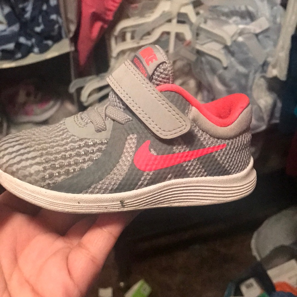 Baby girl shoes 6c
